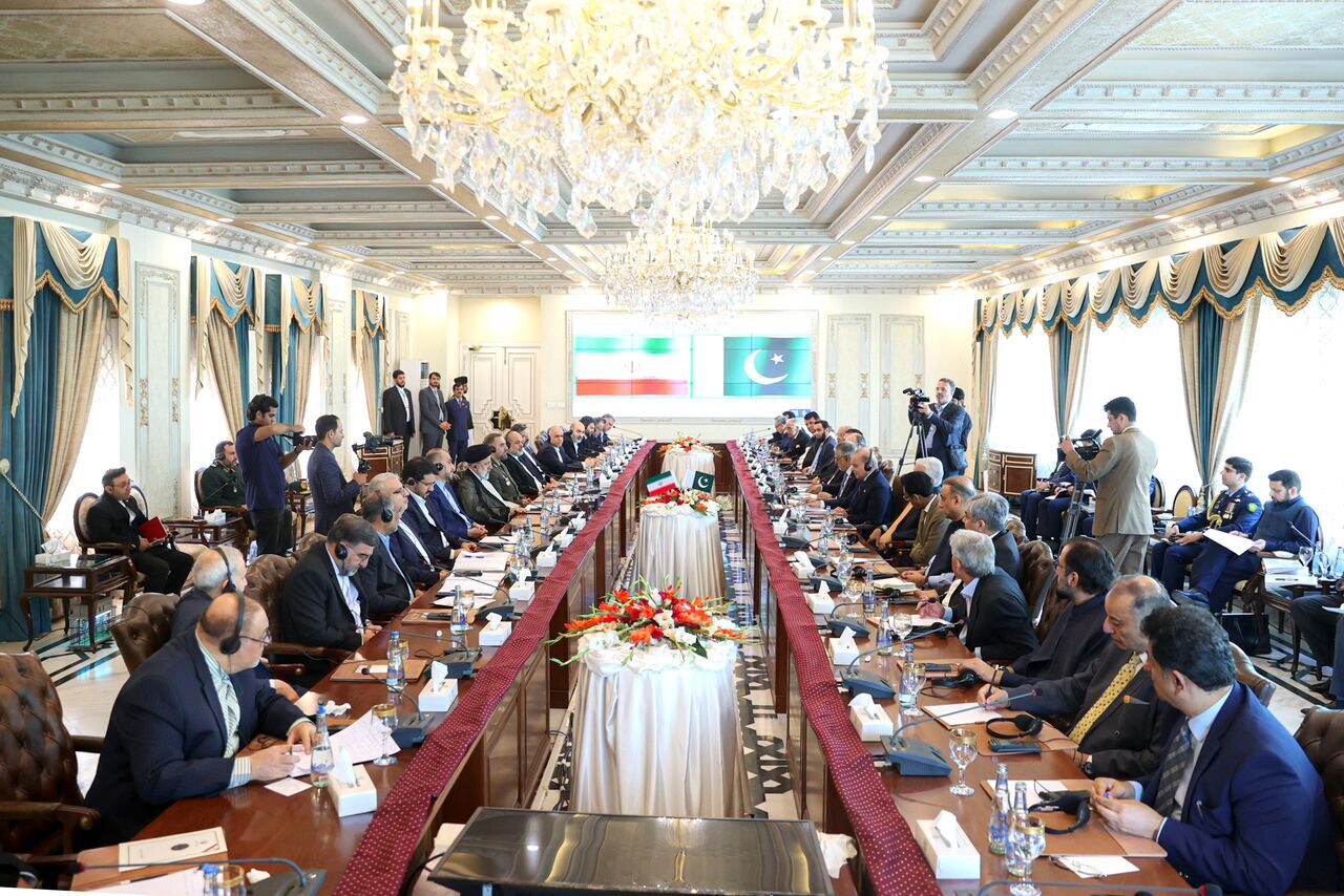 رئیس‌جمهور: زمینه همکاری ایران و پاکستان در حوزه انرژی مساعد است
